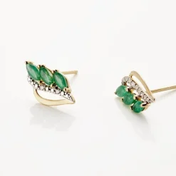 Boucles D'oreilles Puces Or Jaune  Sheelagh Emeraudes Diamants
