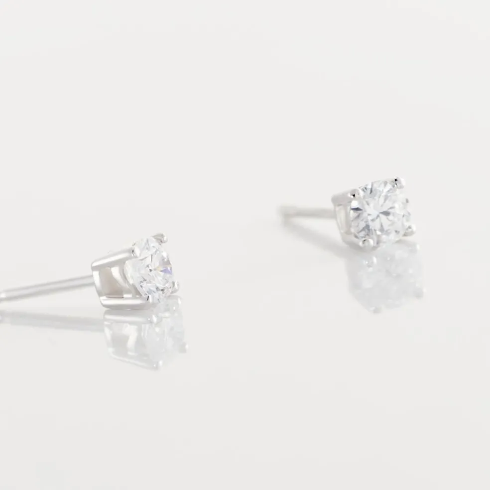 Boucles D'oreilles Puces Or Blanc Victoria Diamants