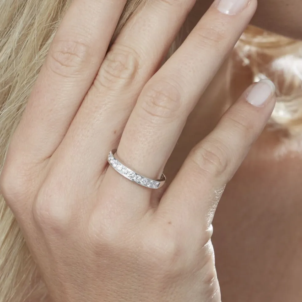 Demi-alliance Or Blanc Valentine Diamants Synthetique