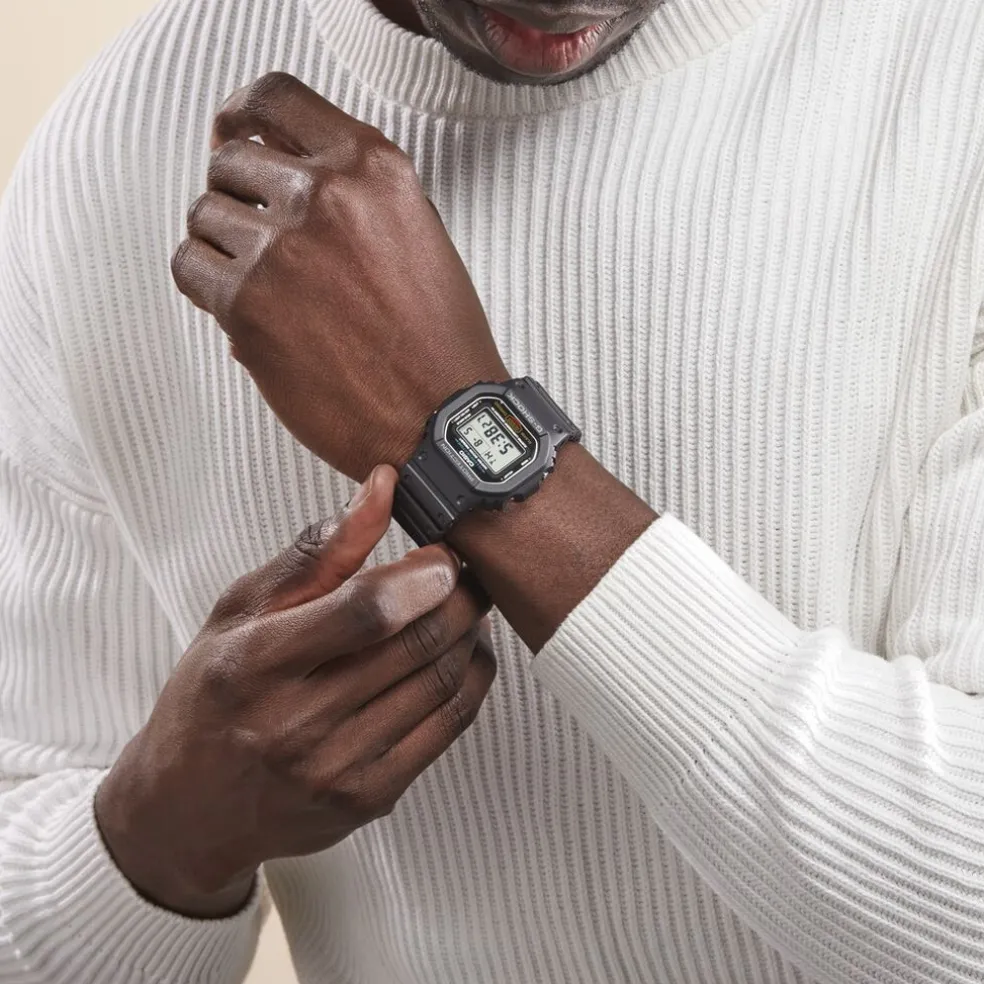 Montre Casio G-shock Black & White Gris